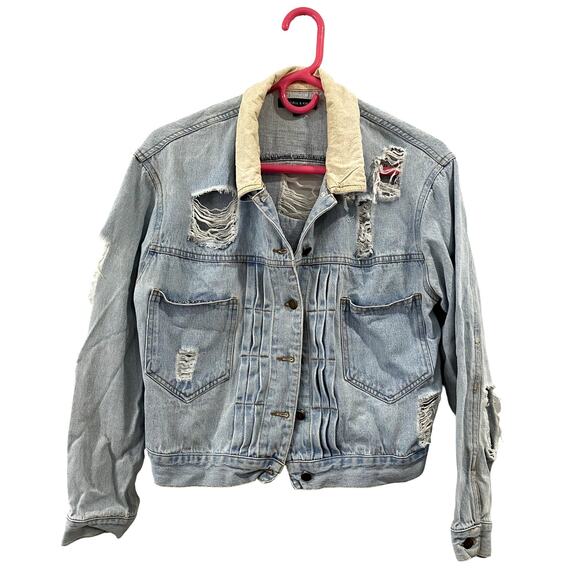 Kendall & Kylie light wash jean jacket 100% Cotton in medium - Picture 1 of 8